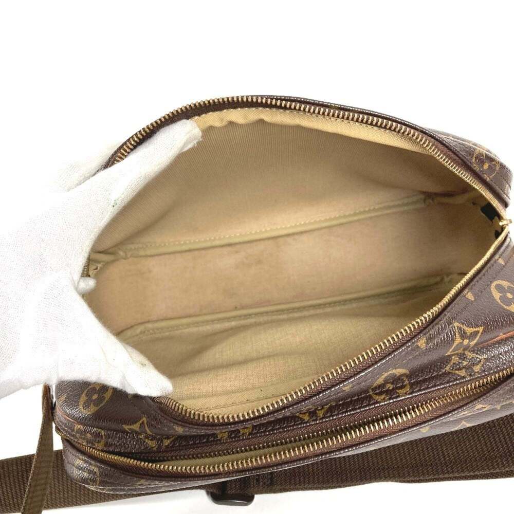LOUIS VUITTON Brown Monogram Canvas Shoulder Bag - Picture 4 of 16